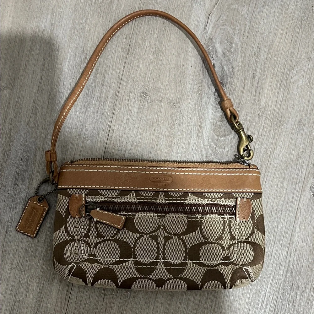 Vintage Y2K Coach Signature Brown and Tan Wristlet - Picture 1 of 8